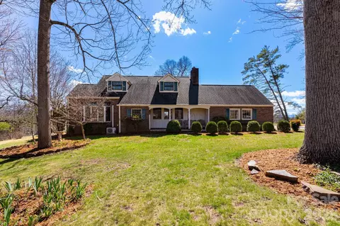 181 Leisure Ridge Dr, Mars Hill, NC 28754