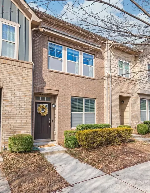 3217 Bending Birch Pl, Charlotte, NC 28206