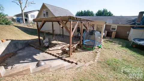 Exterior - 324 Golf Course Rd, Morganton, NC 28655 photo 4 of 4