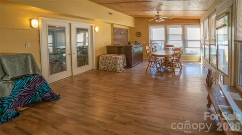 Exterior - 324 Golf Course Rd, Morganton, NC 28655 photo 2 of 4