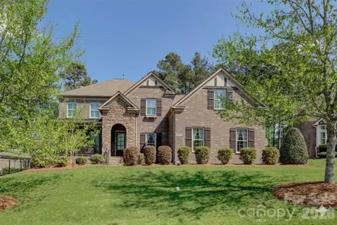 13017 Avila Ct, Charlotte, NC 28278