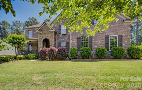 13017 Avila Ct, Charlotte, NC 28278