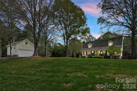 189 Fea Ln, Iron Station, NC 28080