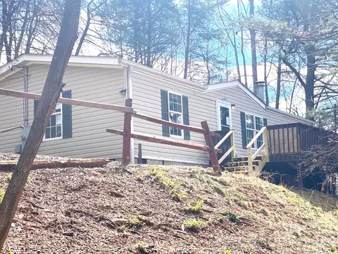 16 Molly Ln, Candler, NC 28715