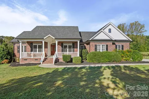 5106 Pond Bluff Dr, Monroe, NC 28112