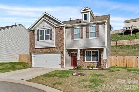 814 Monterey Ct, Asheville, NC 28806