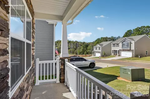 Exterior - 583 Dazzle Loop, Newton, NC 28658 photo 2 of 2