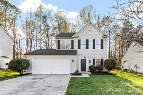 9627 Brookmere Ln, Charlotte, NC 28214