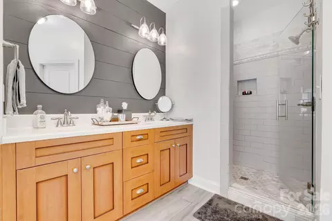 Bath - 8075 Andrew Franklin Dr, Denver, NC 28037 photo 2 of 5