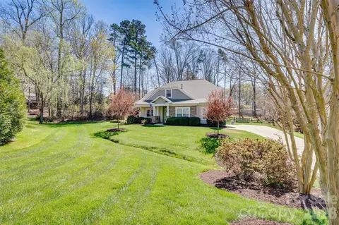 Exterior - 8075 Andrew Franklin Dr, Denver, NC 28037 photo 1 of 5
