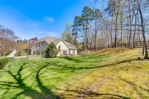 Exterior - 8075 Andrew Franklin Dr, Denver, NC 28037 photo 5 of 5