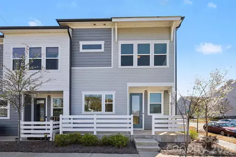 105 Renny Aly, Charlotte, NC 28217
