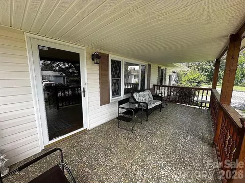 Exterior - 34 Sunset Dr, Brevard, NC 28712 photo 8 of 12