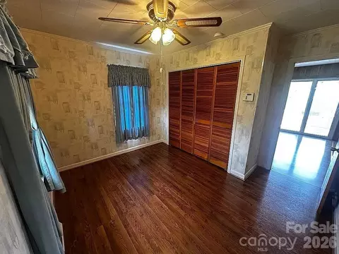 Bedroom - 34 Sunset Dr, Brevard, NC 28712 photo 1 of 7