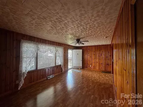 Living - 34 Sunset Dr, Brevard, NC 28712 photo 1 of 6