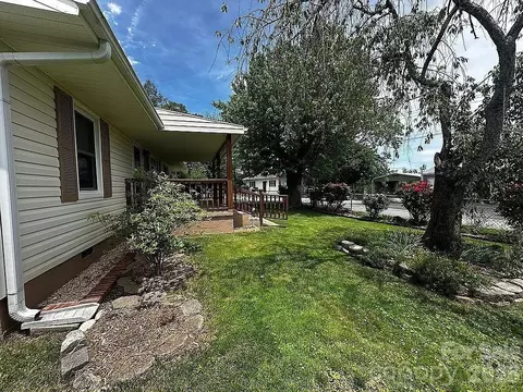 Exterior - 34 Sunset Dr, Brevard, NC 28712 photo 12 of 12