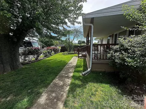 Exterior - 34 Sunset Dr, Brevard, NC 28712 photo 4 of 12