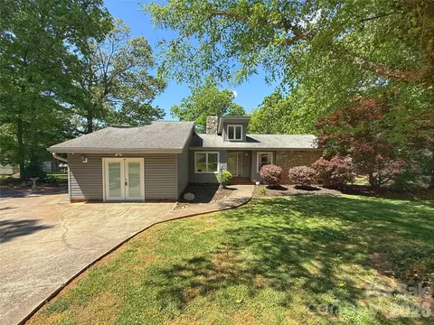 3005 Irish St, Newton, NC 28658