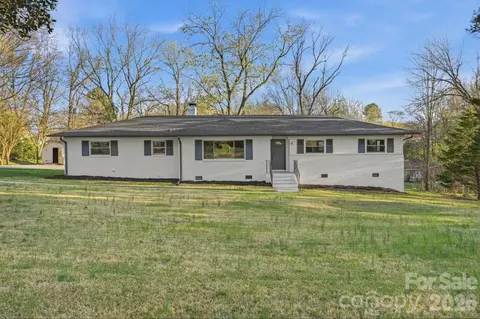 415 Kimmswick Rd, Charlotte, NC 28214
