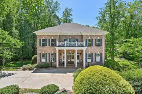 209 37th Avenue Nw Pl NW, Hickory, NC 28601