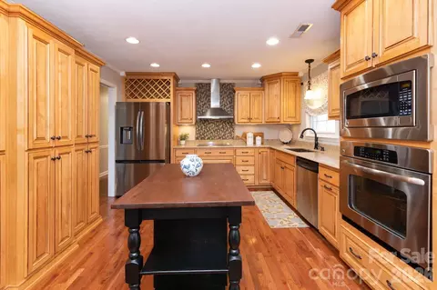 Kitchen - 143 Devonwood Dr, Marion, NC 28752 photo 1 of 3