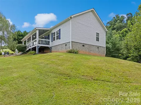 32 Perseverance Dr, Canton, NC 28716 photo 3