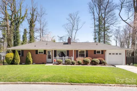 306 Taylor St, Hendersonville, NC 28739