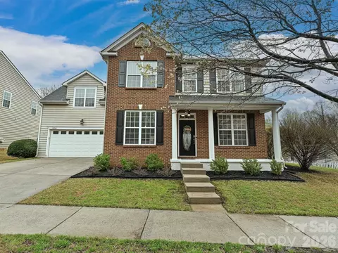 13716 Holly Stream Dr, Huntersville, NC 28078