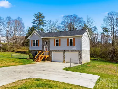 4374 Calico Rd, Lenoir, NC 28645