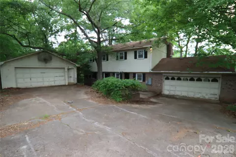 607 Willow Ln, Harrisburg, NC 28075