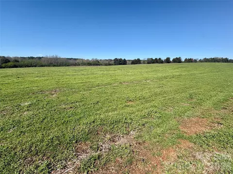 209 Retro Ln, Statesville, NC 28625