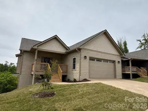 21 Sandstone Dr, Weaverville, NC 28787