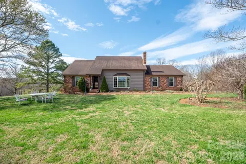 1924 Buck Shoals Rd, Hamptonville, NC 27020
