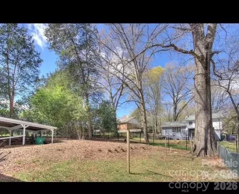 7100 Brynhurst Dr, Charlotte, NC 28210