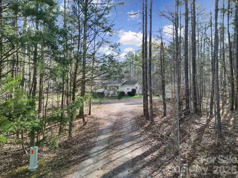 553 North Ln, Catawba, SC 29704
