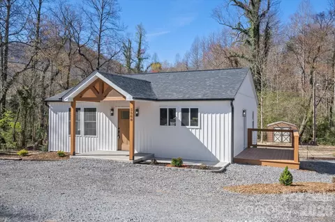 5588 Sugar Hill Rd, Marion, NC 28752