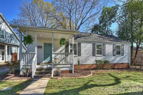 1515 Winston Dr, Charlotte, NC 28205