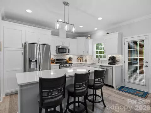 2235 Picnic Dr, Newton, NC 28658