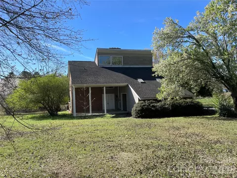 6174 Center Grove Rd, Kershaw, SC 29067