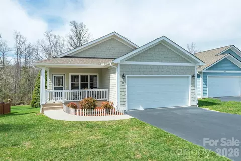 67 Little Fox Ln, Fletcher, NC 28732