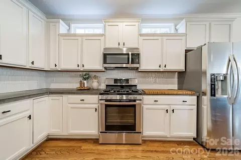 Kitchen - 3264 Richards Xing, Fort Mill, SC 29708 photo 2 of 6