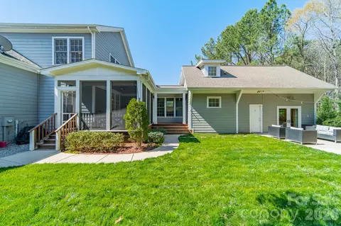 Exterior - 3264 Richards Xing, Fort Mill, SC 29708 photo 7 of 10