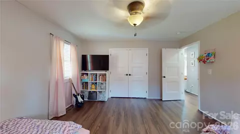 Bedroom - 2992 Greenleaf Rd, Clover, SC 29710 photo 2 of 4