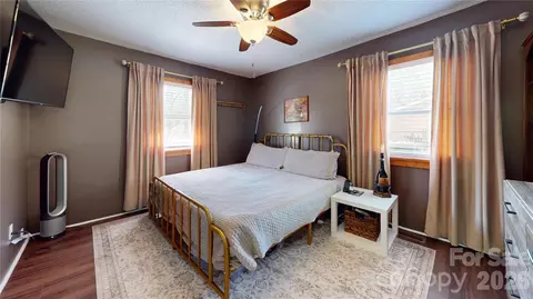 Bedroom - 2992 Greenleaf Rd, Clover, SC 29710 photo 3 of 4