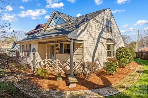 413 Windsor Ln, Statesville, NC 28677