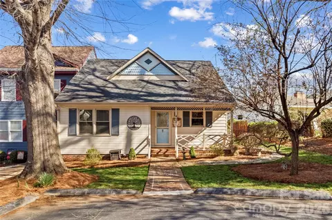 413 Windsor Ln, Statesville, NC 28677