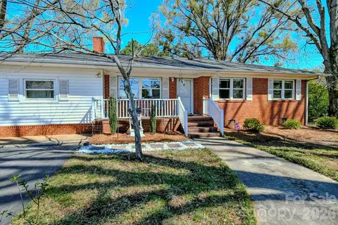 6918 Tuckaseegee Rd, Charlotte, NC 28214