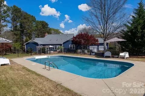 2107 Eakle Dr, Rock Hill, SC 29732