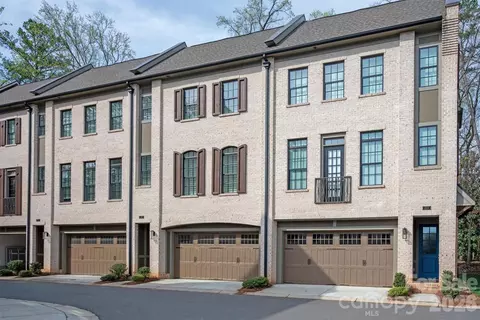 2815 Hillside Springs Dr, Charlotte, NC 28209