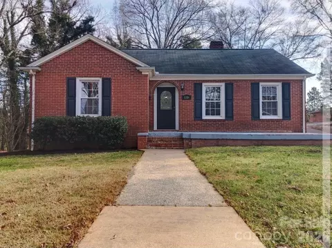 1106 8th Ne St NE, Hickory, NC 28601